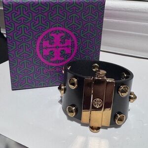 🖤✨ Edgy Luxe: Tory Burch Black Leather and Gold Studded Cuff ✨🖤